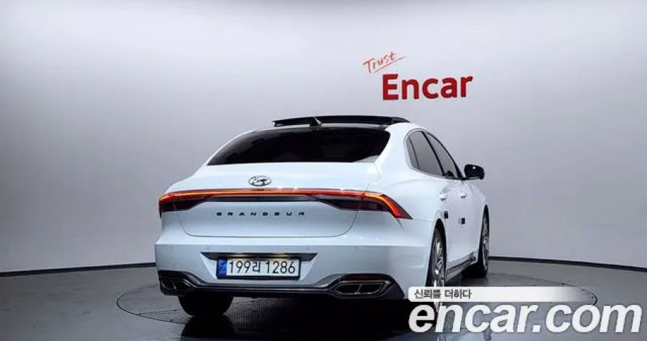 Hyundai Grandeur 
