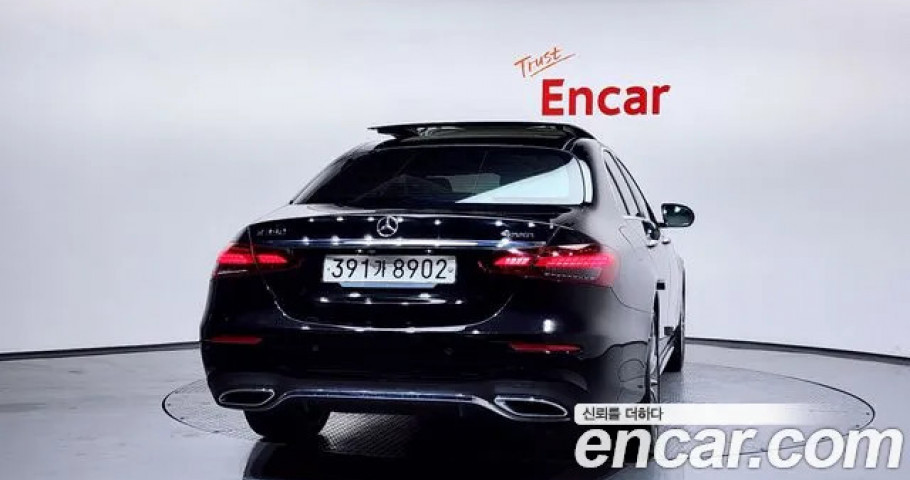 Mercedes-Benz E-Class 