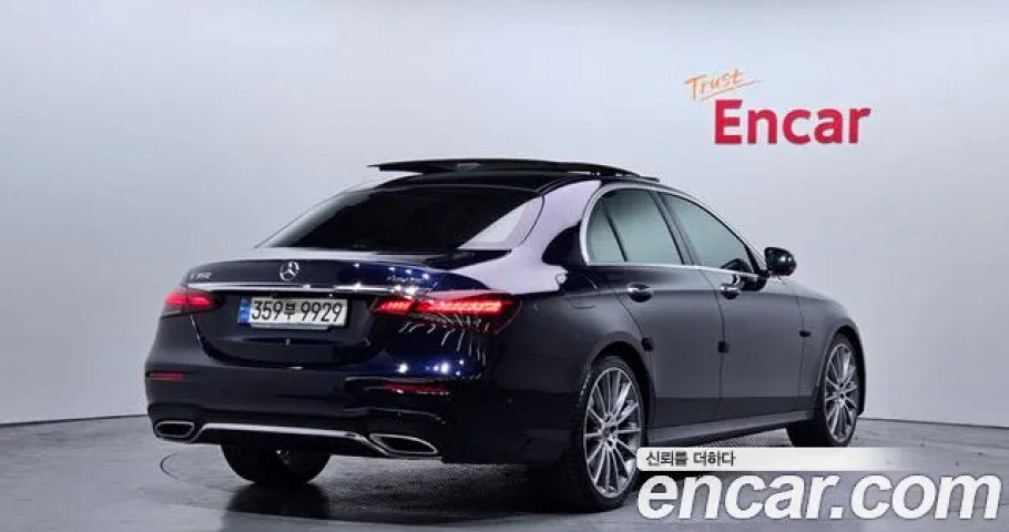 Mercedes-Benz E-Class 