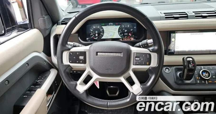 Land Rover Defender 