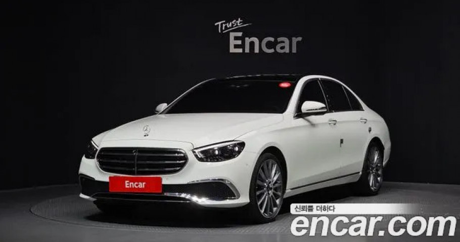 Mercedes-Benz E-Class 
