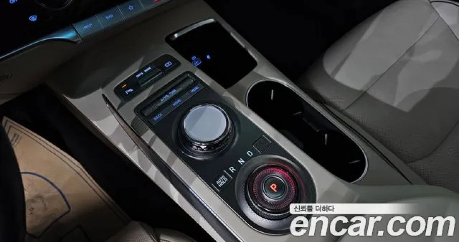 Genesis Gv70 