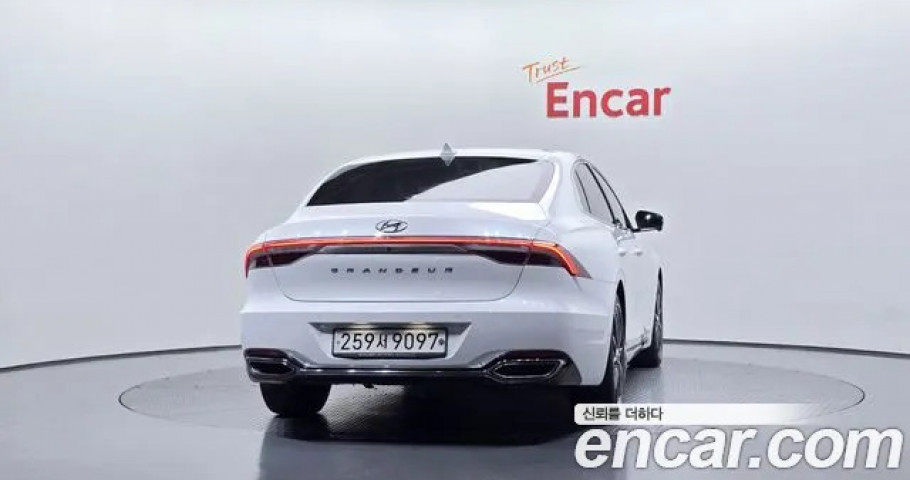Hyundai Grandeur 