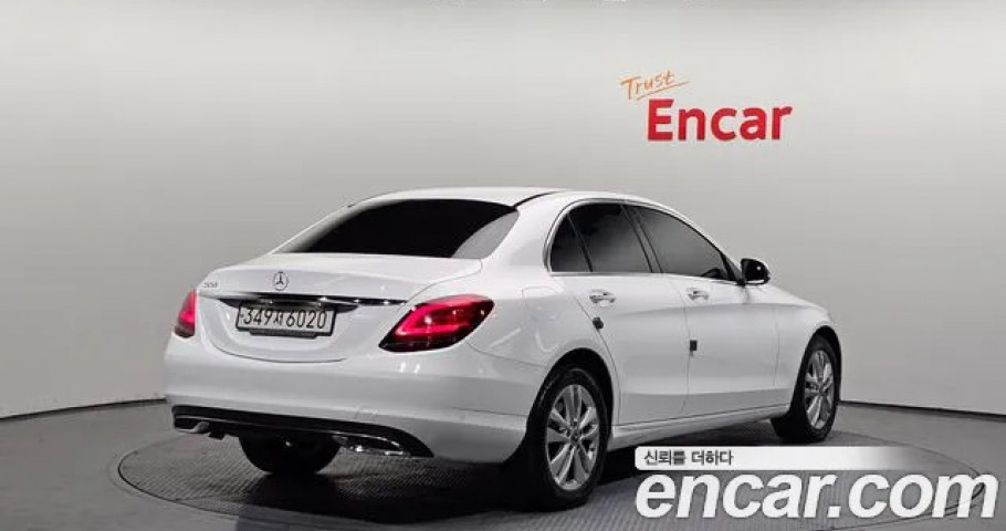 Mercedes-Benz C-Class 