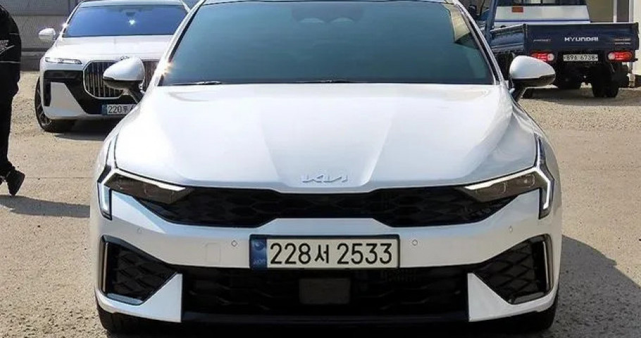 Kia K5 