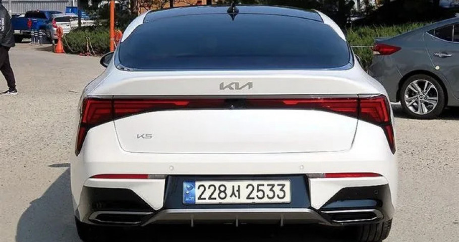 Kia K5 