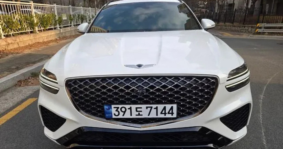 Genesis Gv70 