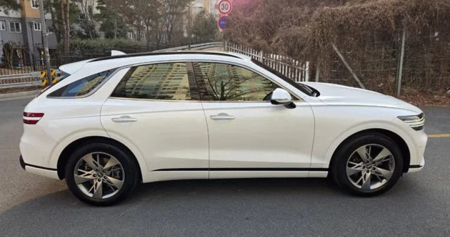 Genesis Gv70 