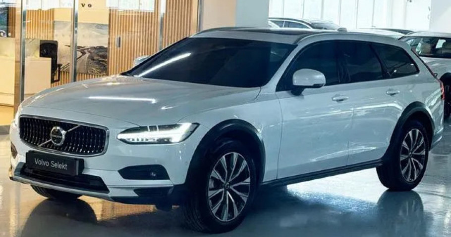 Volvo V90 