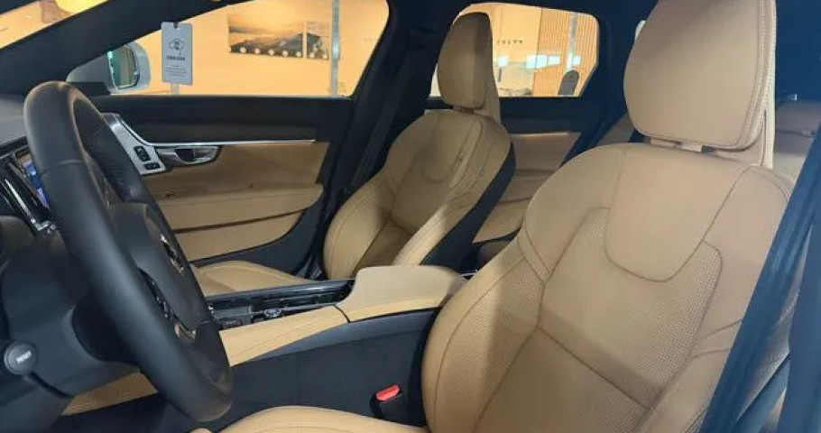 Volvo V90 