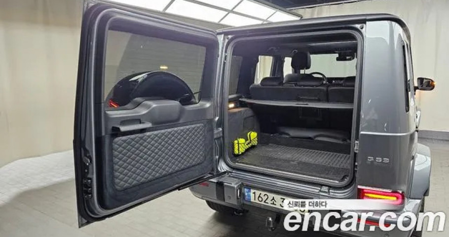Mercedes-Benz G-Class 