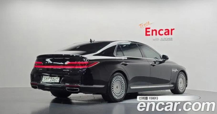 Genesis G90 