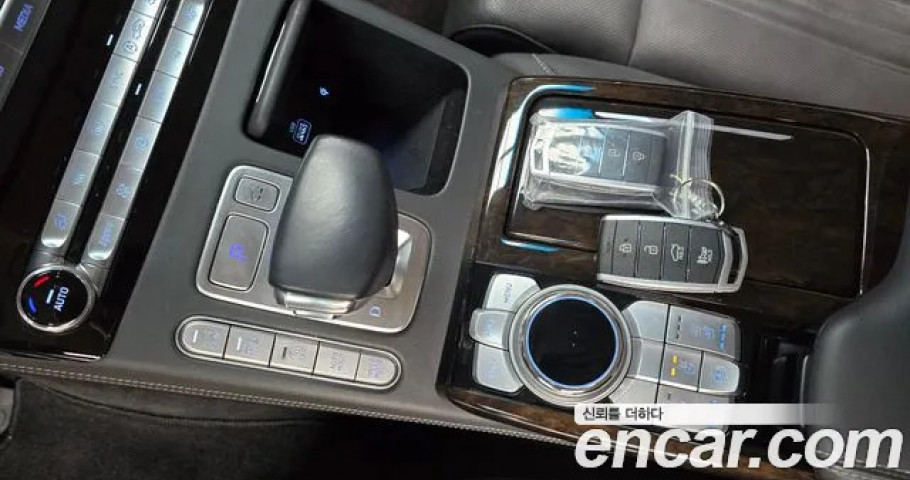 Genesis G90 