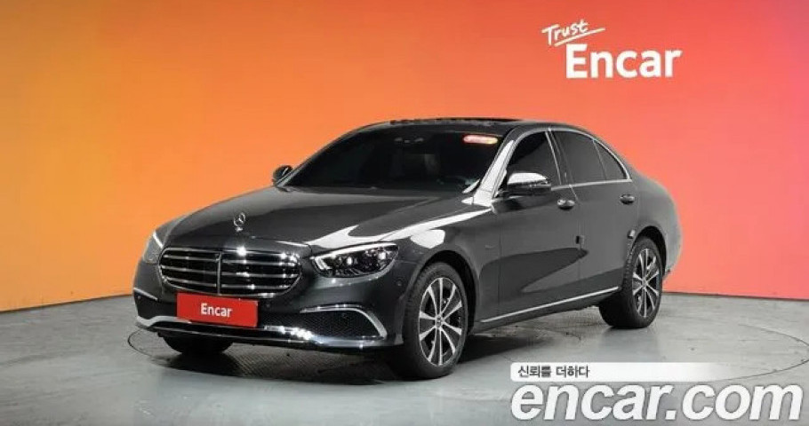 Mercedes-Benz E-Class 