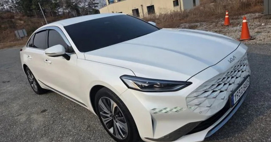 Kia K8 