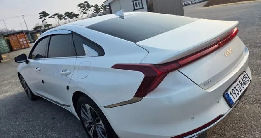 Kia K8 