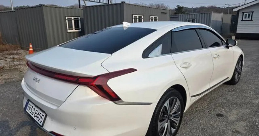 Kia K8 
