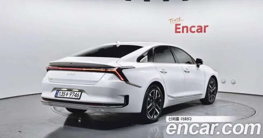 Kia K8 
