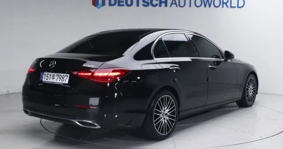 Mercedes-Benz C-Class 