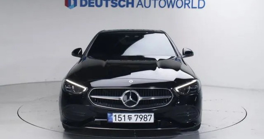 Mercedes-Benz C-Class 