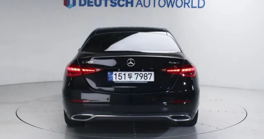 Mercedes-Benz C-Class 