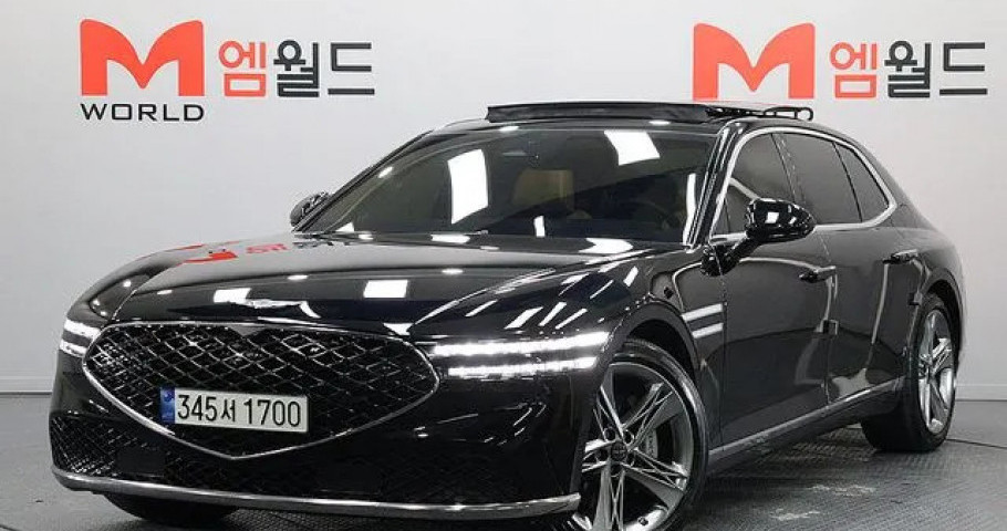 Genesis G90 