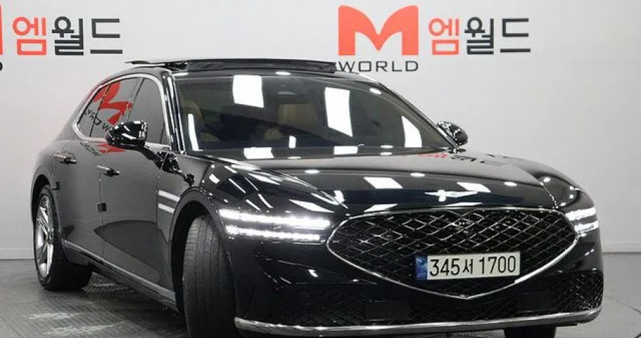 Genesis G90 