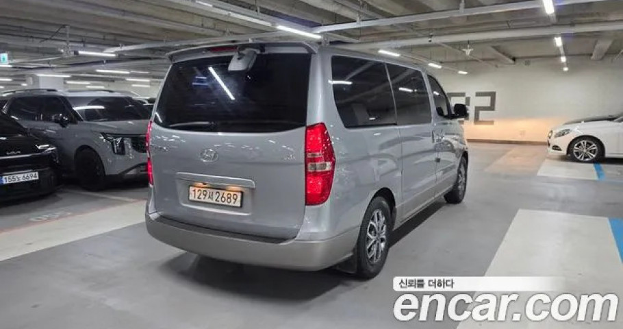 Hyundai Starex 