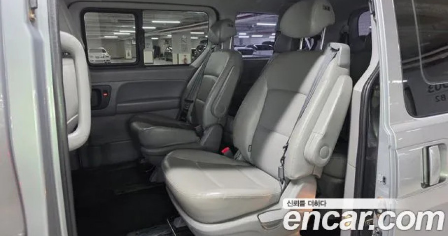 Hyundai Starex 