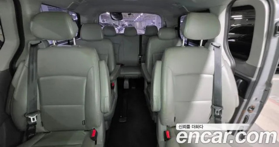 Hyundai Starex 