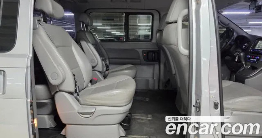 Hyundai Starex 