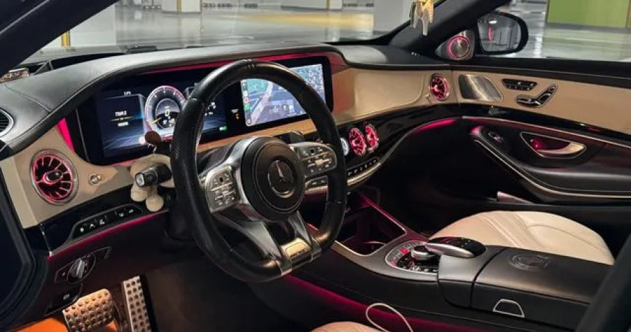 Mercedes-Benz S-Class 