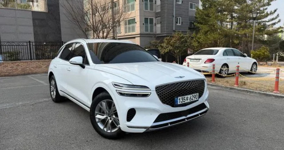 Genesis Gv70 