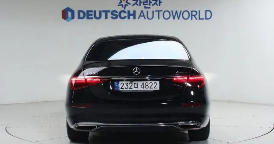 Mercedes-Benz S-Class 