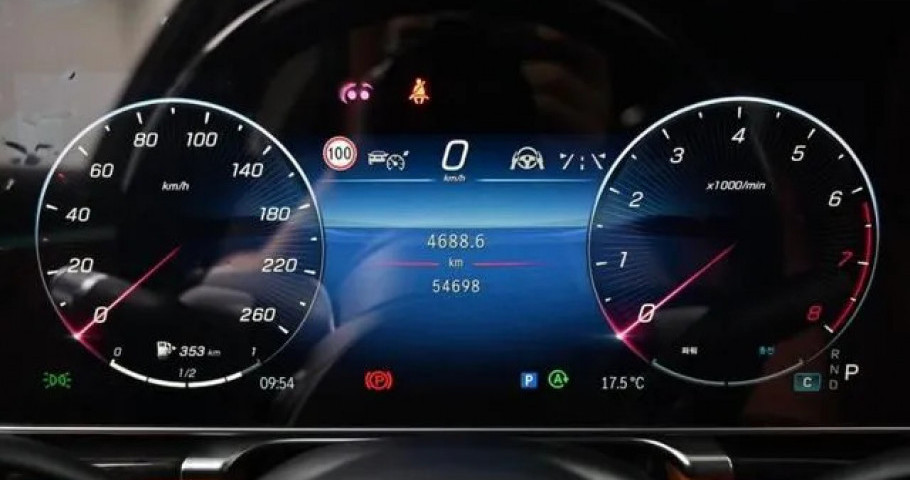 Mercedes-Benz S-Class 