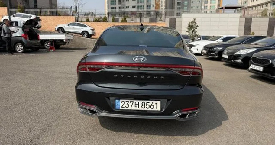 Hyundai Grandeur 