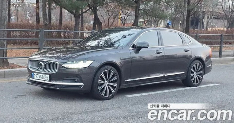 Volvo S90 