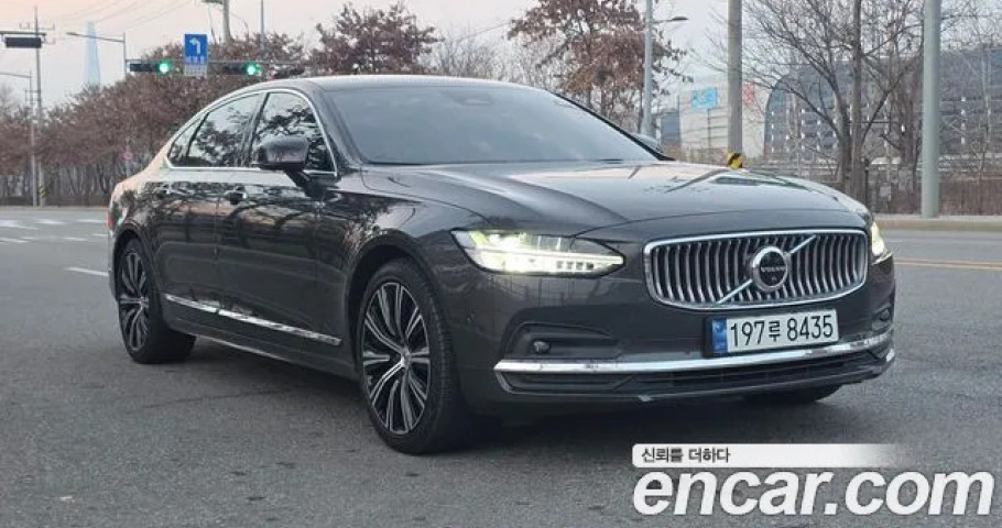 Volvo S90 