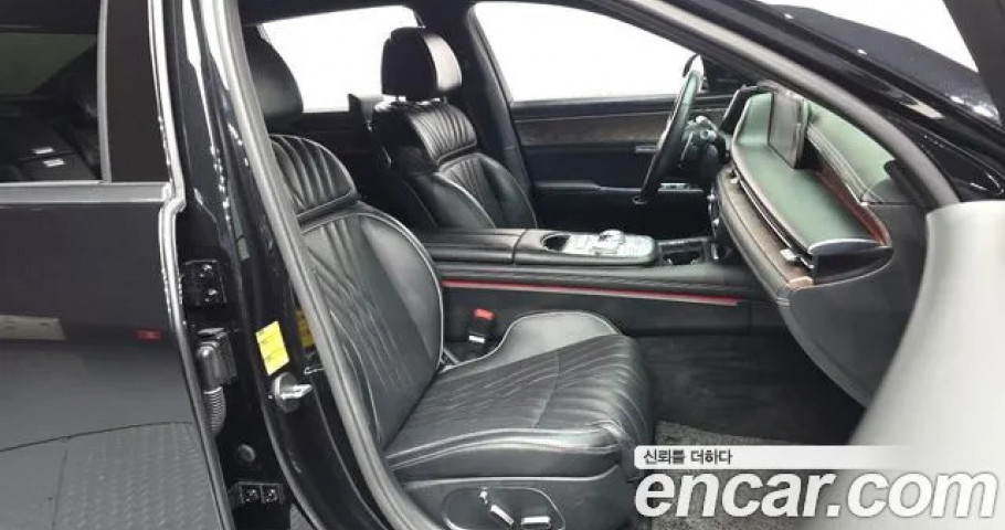 Genesis G90 