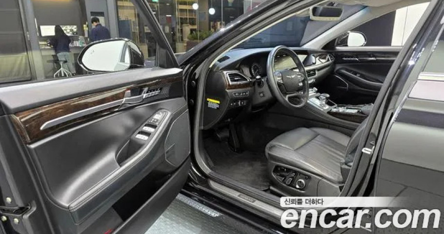 Genesis G90 