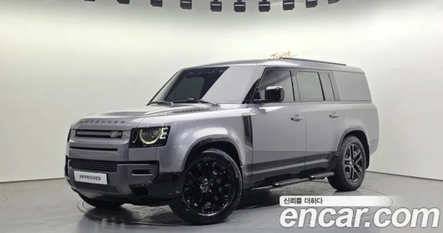 Land Rover Defender 
