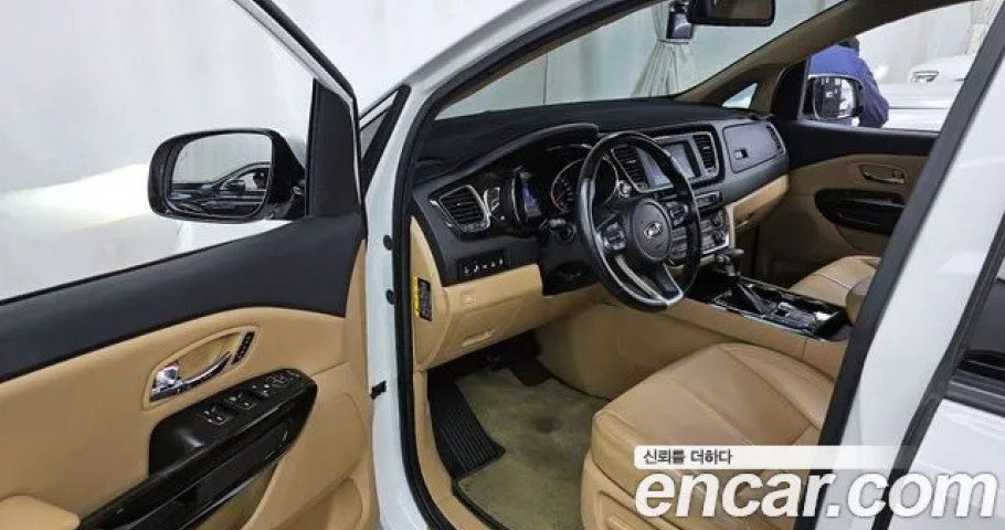 Kia Carnival 