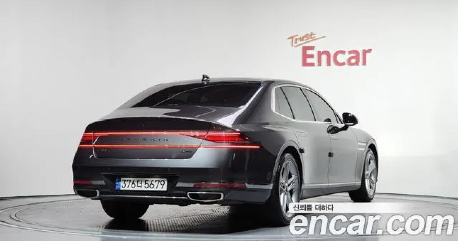Genesis G90 