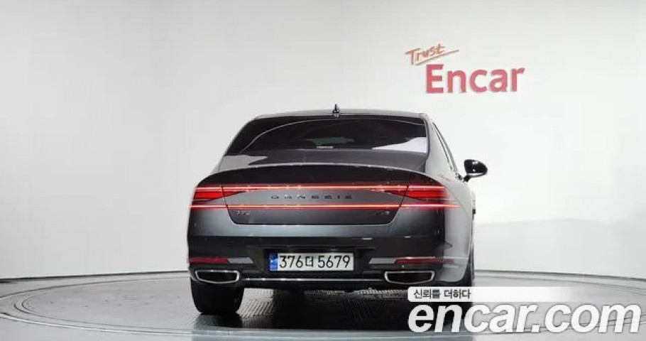 Genesis G90 