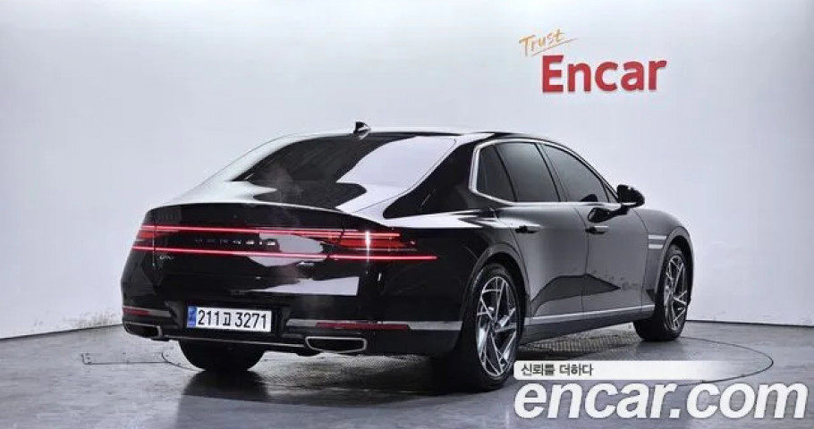 Genesis G90 