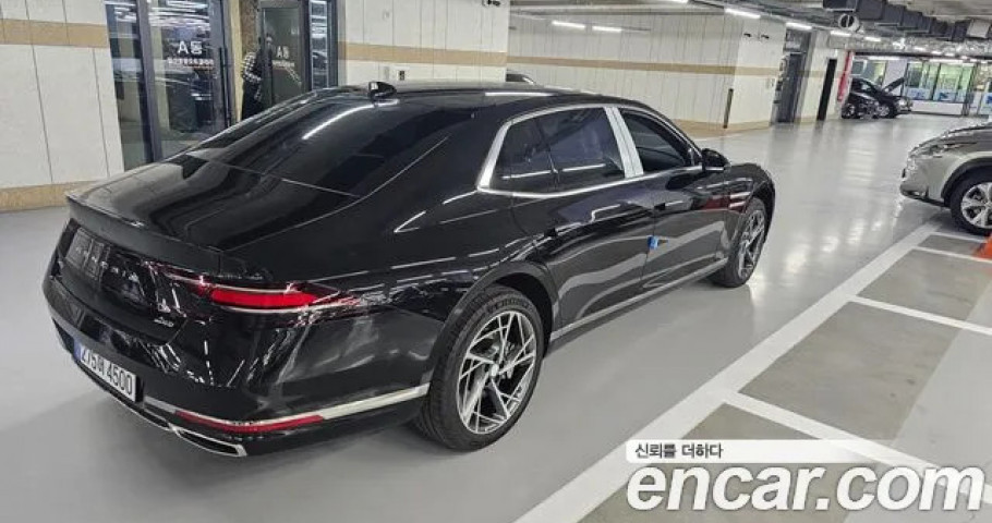 Genesis G90 