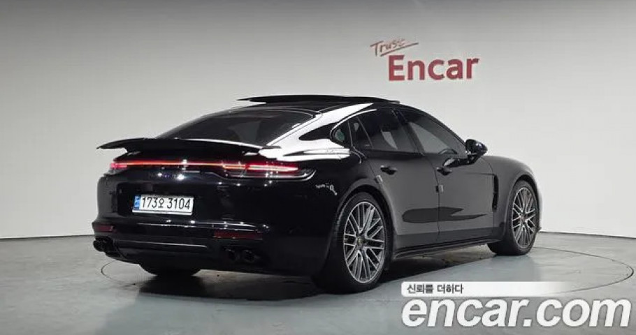 Porsche Panamera 