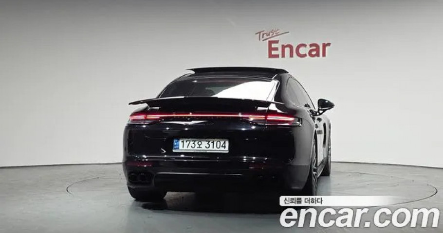 Porsche Panamera 