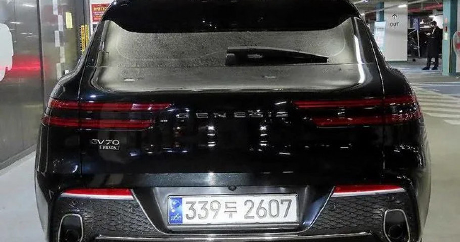 Genesis Gv70 