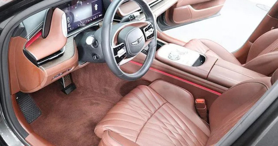 Genesis G90 